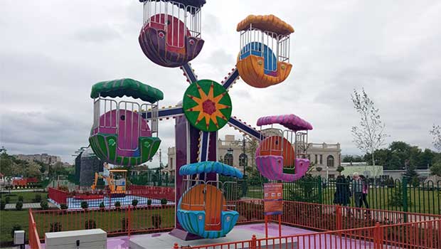 Dijual Wahana Ferris Wheel Kecil
